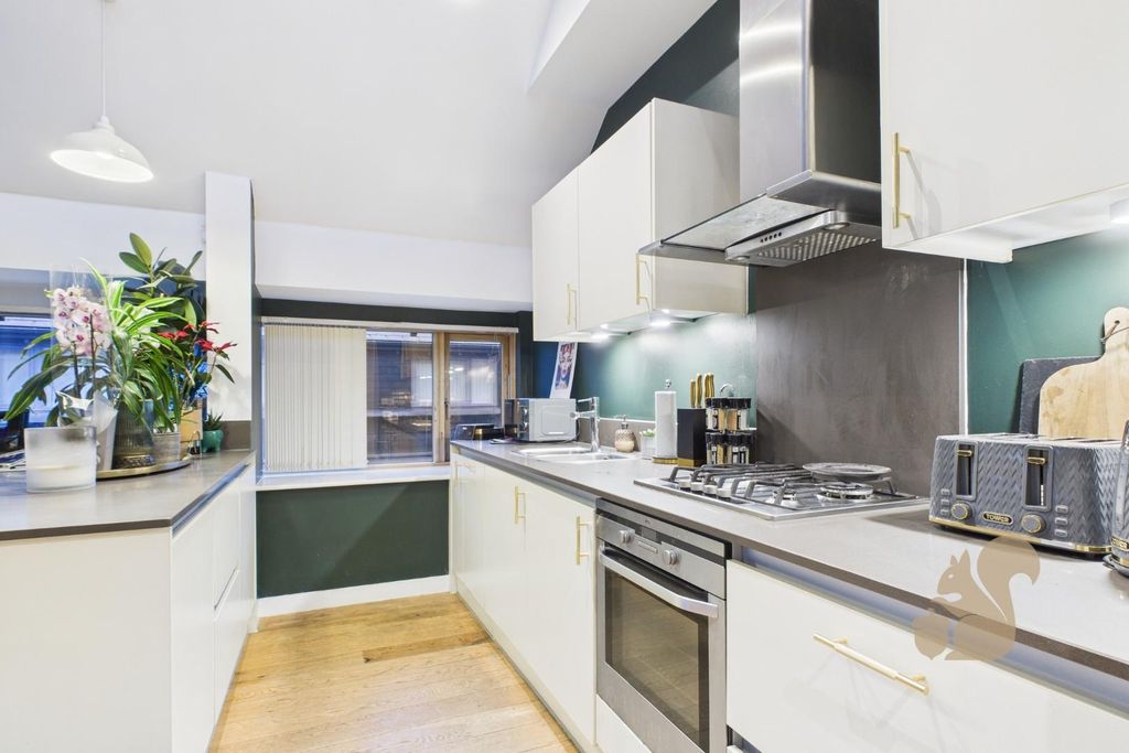 Property photo 3 of 13 Cam01814G0-Pr0057-Still005.Jpg