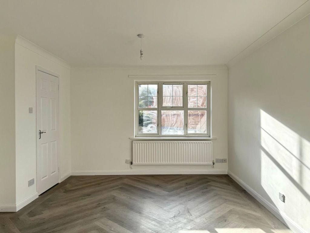 Property photo 3 of 26 Living Room