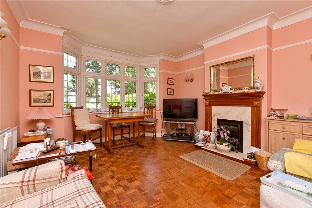 Property photo 2 of 11 Dining Room