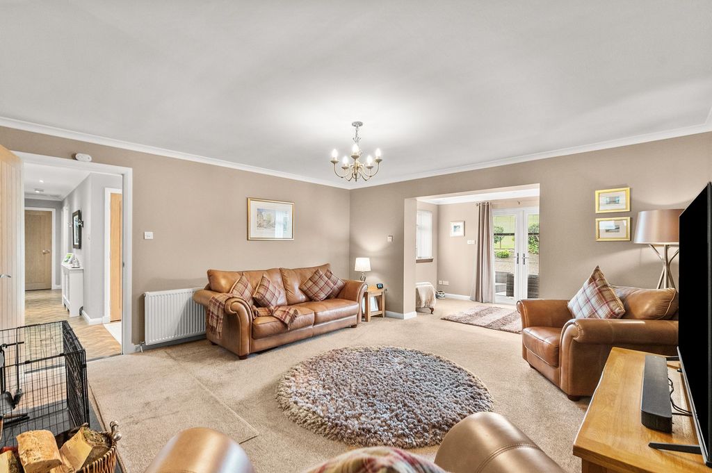 Property photo 2 of 24