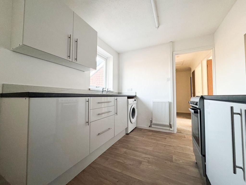 Property photo 1 of 5 Kitchen