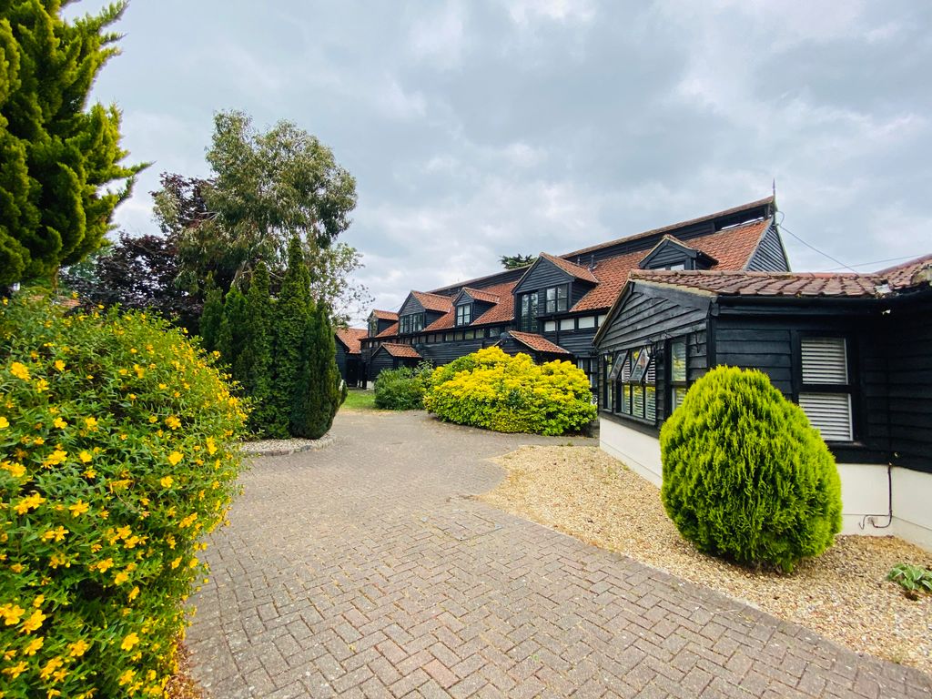 Property photo 3 of 9 Exterior