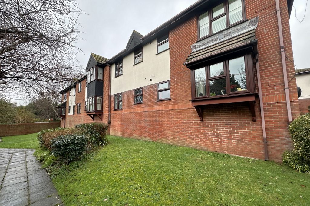 Property photo 1 of 10 Photo 3