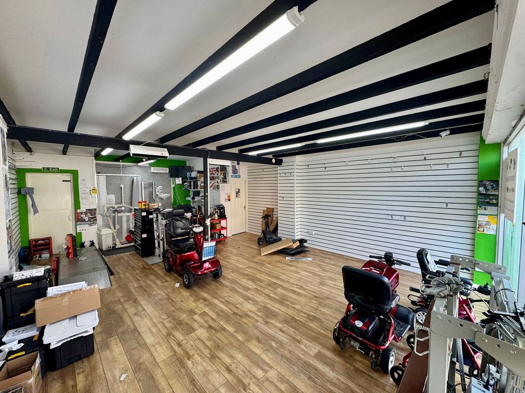 Property photo 2 of 4