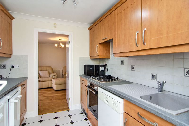 Property photo 3 of 19 Photo 12