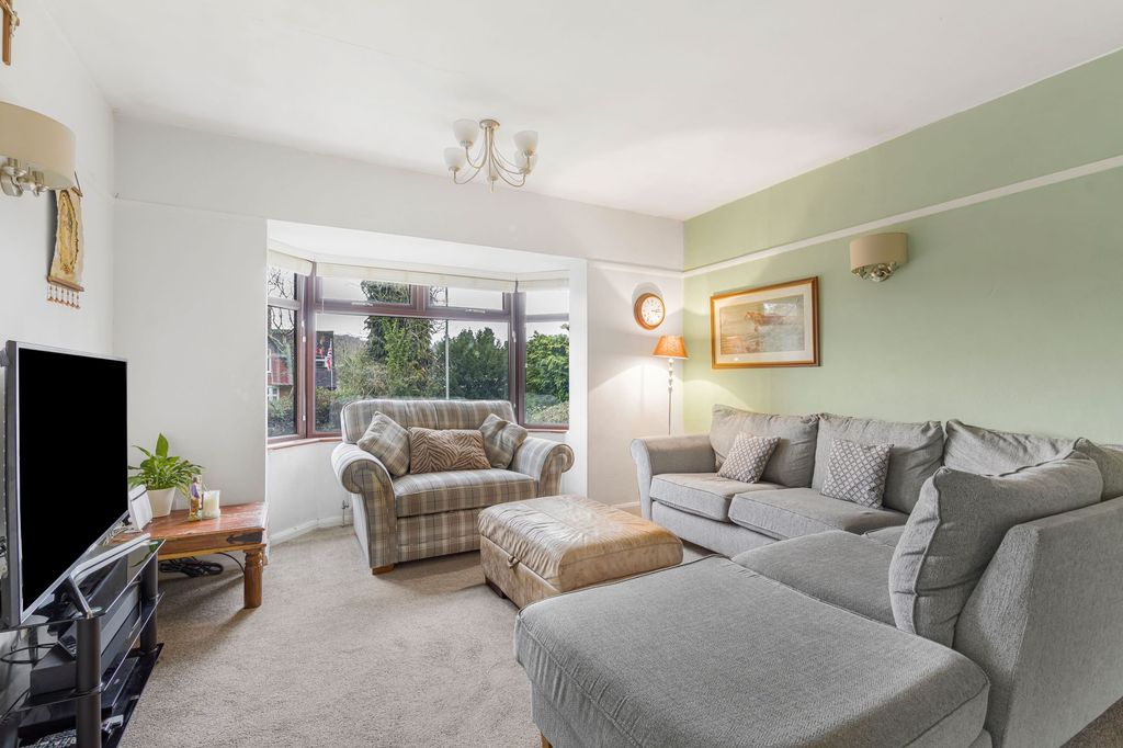 Property photo 3 of 14