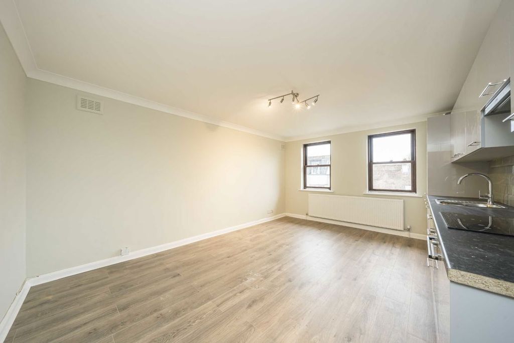 Property photo 2 of 4