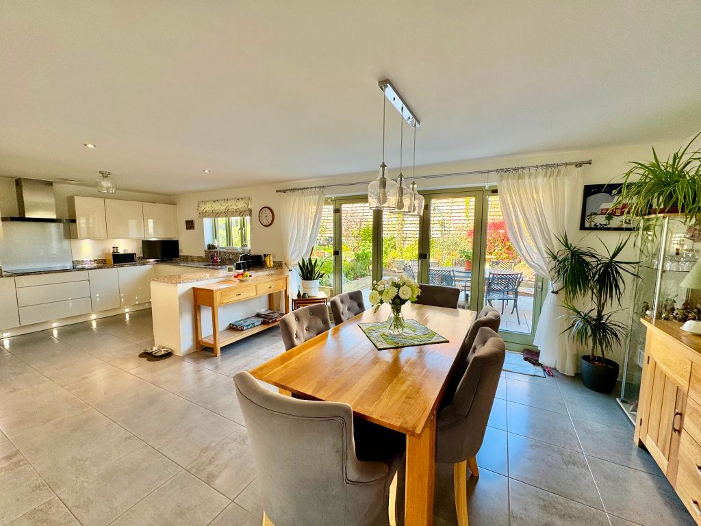 Property photo 3 of 23