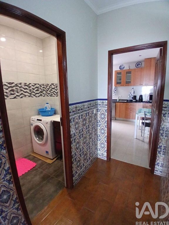 Property photo 2 of 27