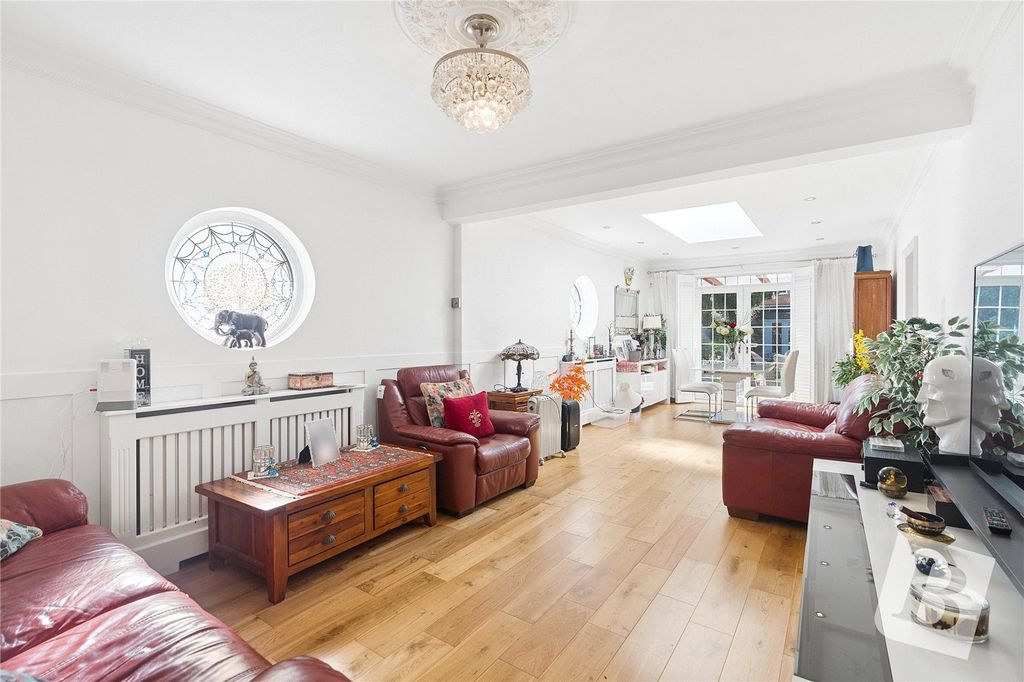 Property photo 2 of 15 Picture No. 19