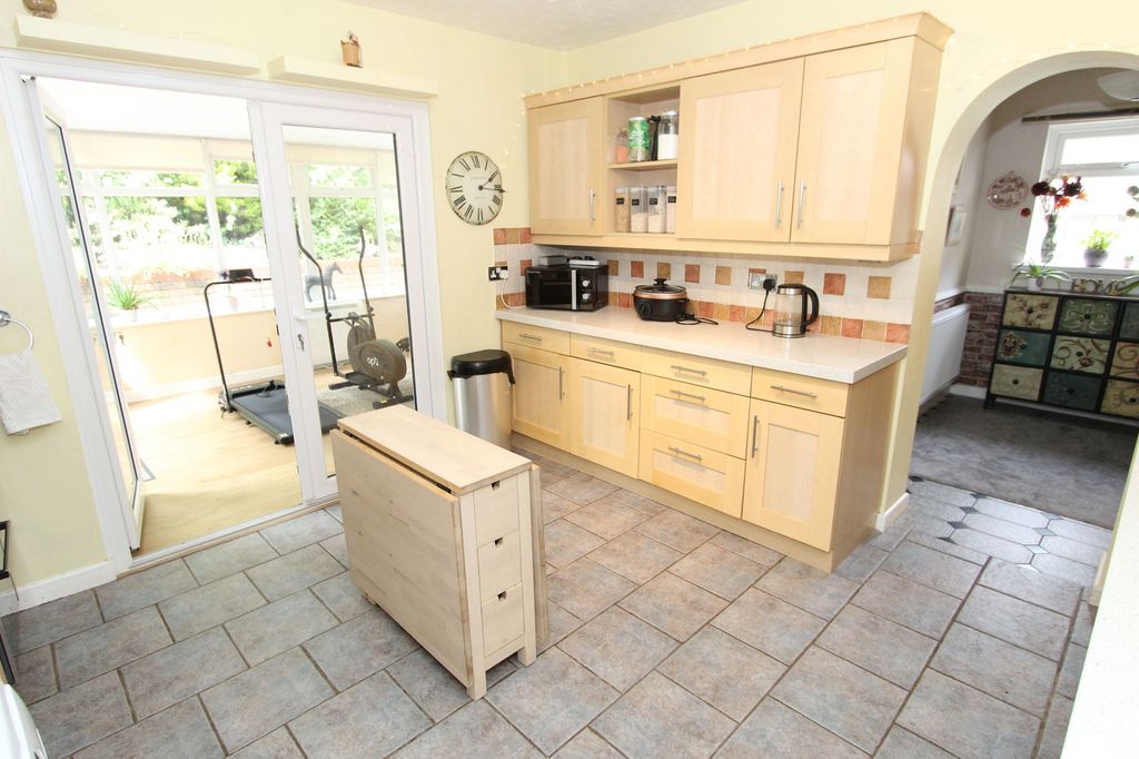 Property photo 3 of 21