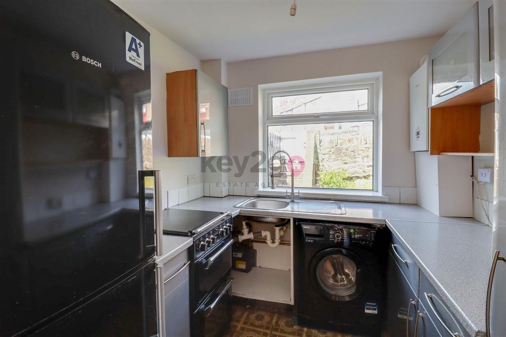 Property photo 3 of 17 Img_0218-Img_0220.Jpg