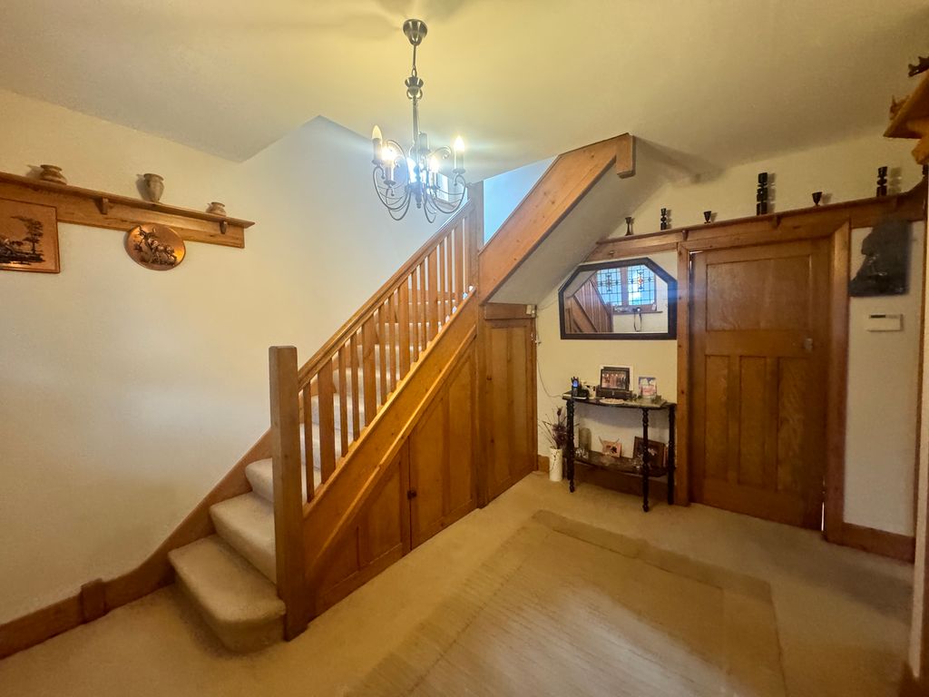 Property photo 2 of 24