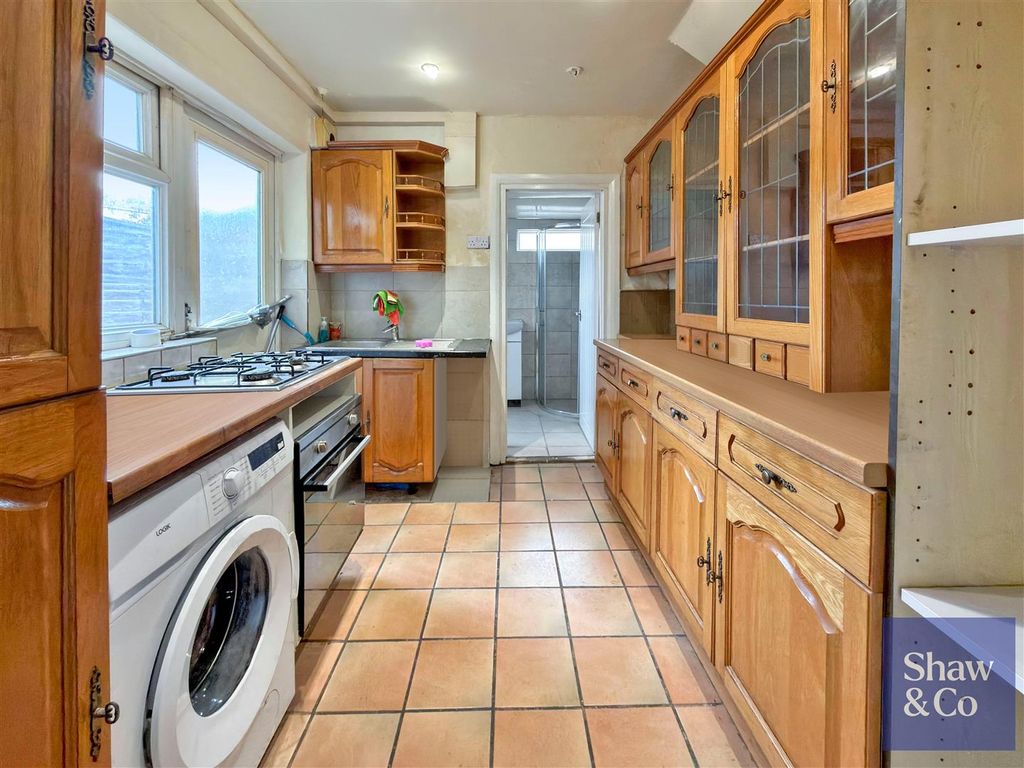 Property photo 3 of 9 Kitchen.Jpeg