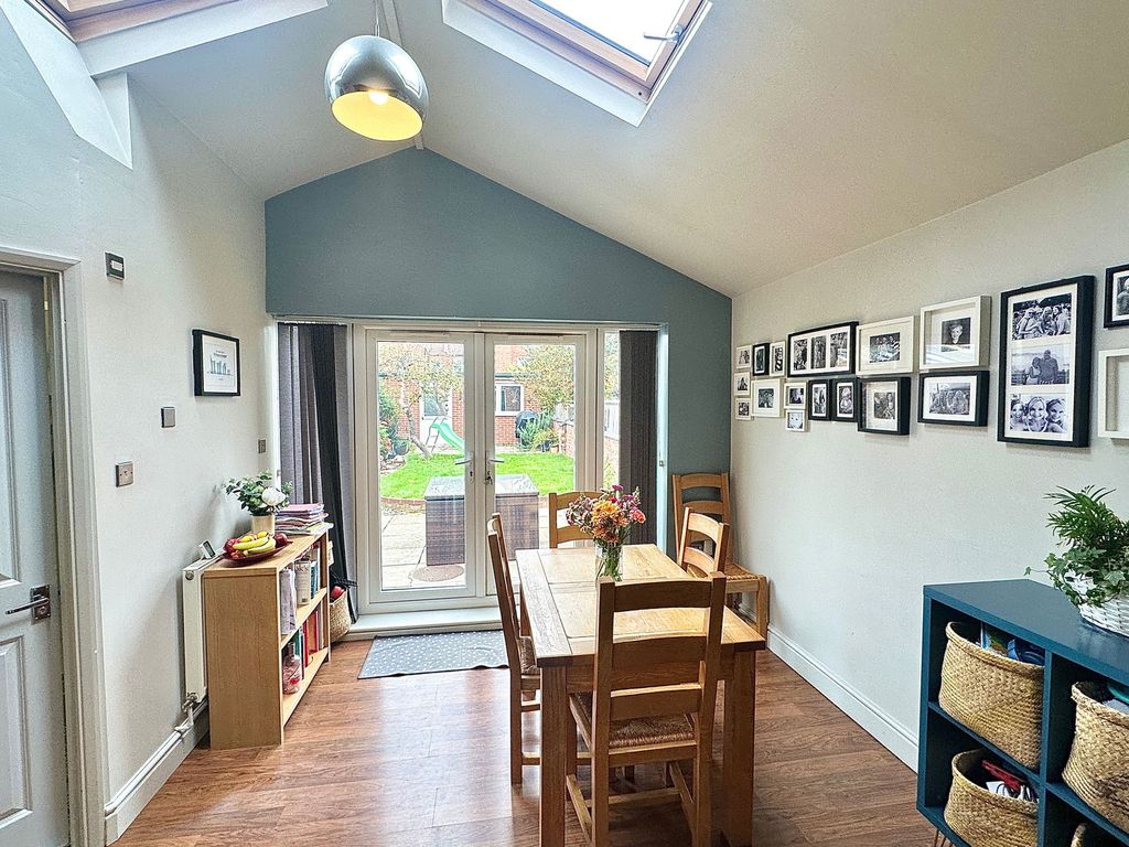 Property photo 3 of 25