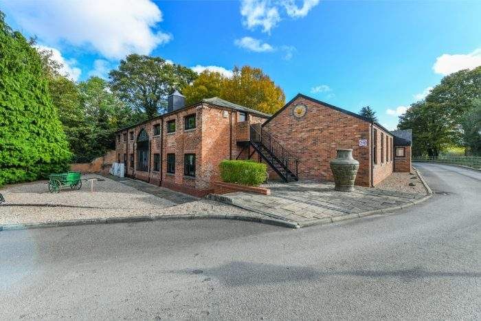 Property photo 1 of 10