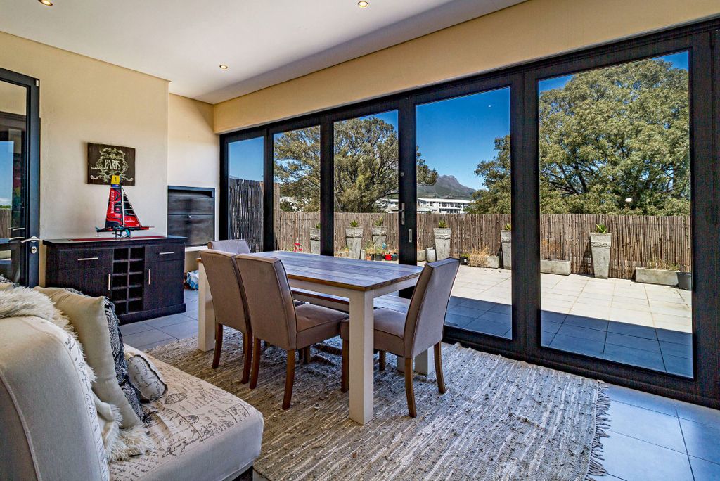 Property photo 1 of 35 St1721179