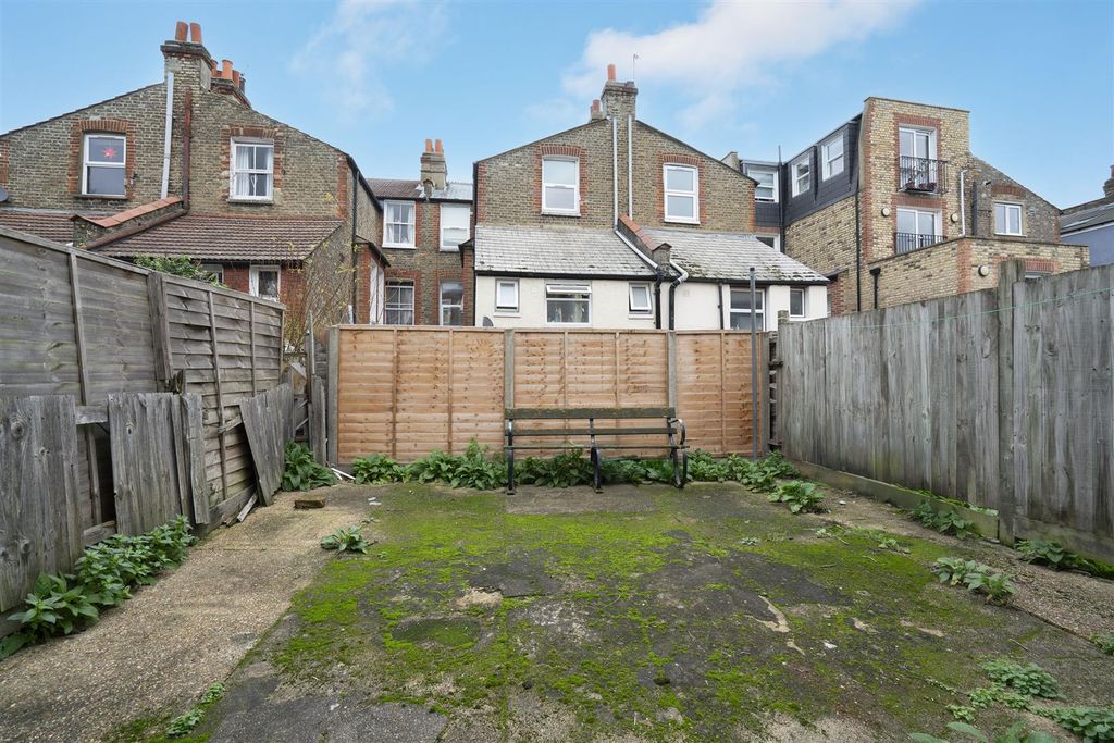 Property photo 3 of 6 38 Gilbey Road Sw17 External 2.Jpg