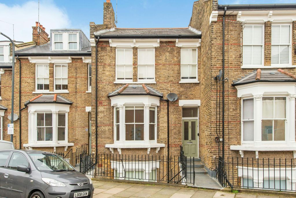Property photo 1 of 10 External Shot - Woodlands Park Road