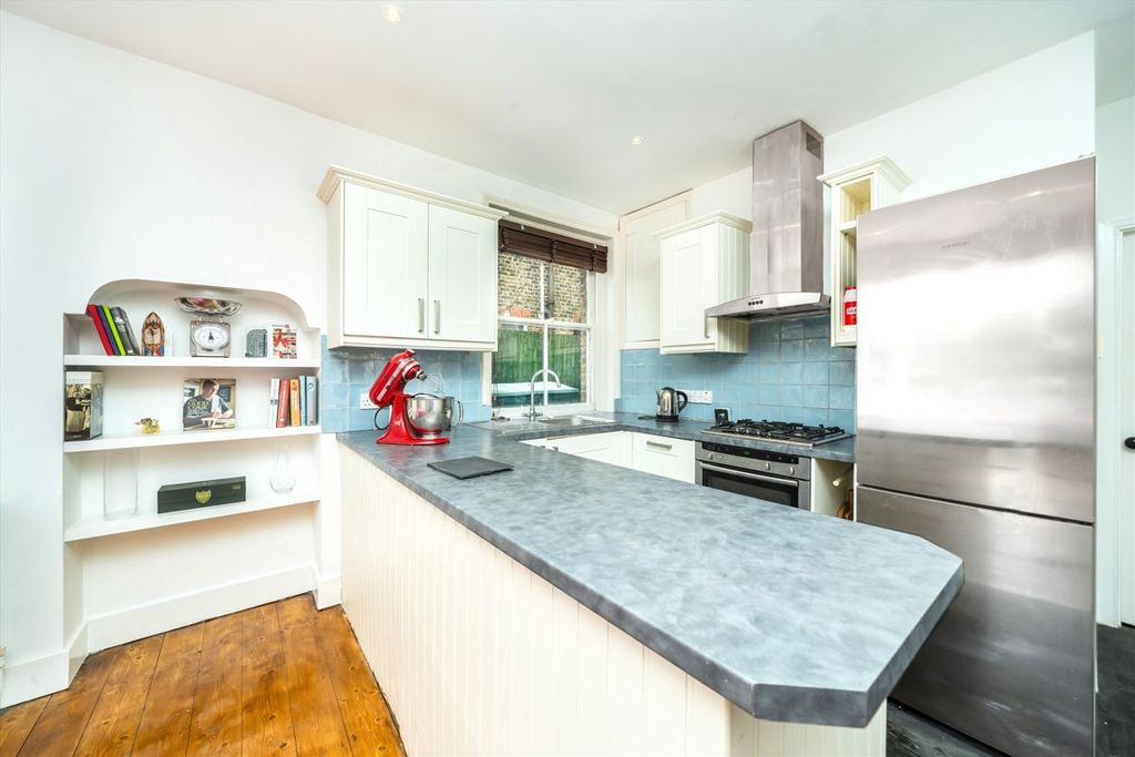 Property photo 3 of 7