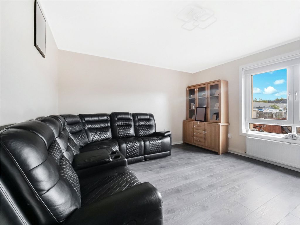 Property photo 2 of 21 Picture No. 03
