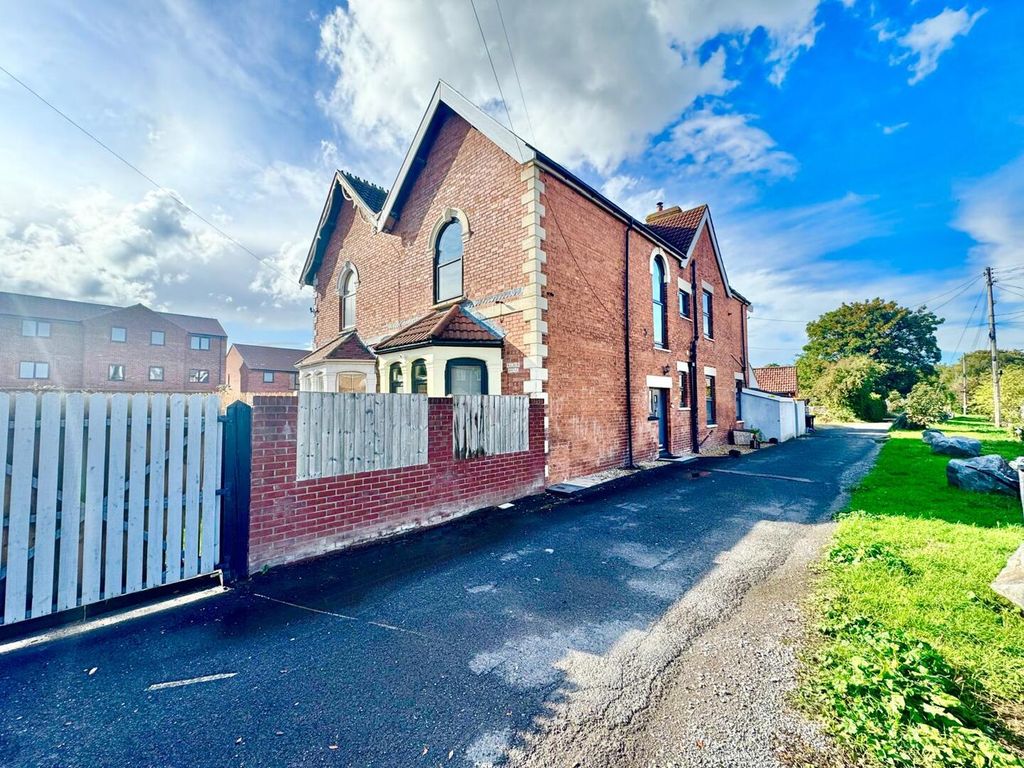 Property photo 1 of 21 Exterior