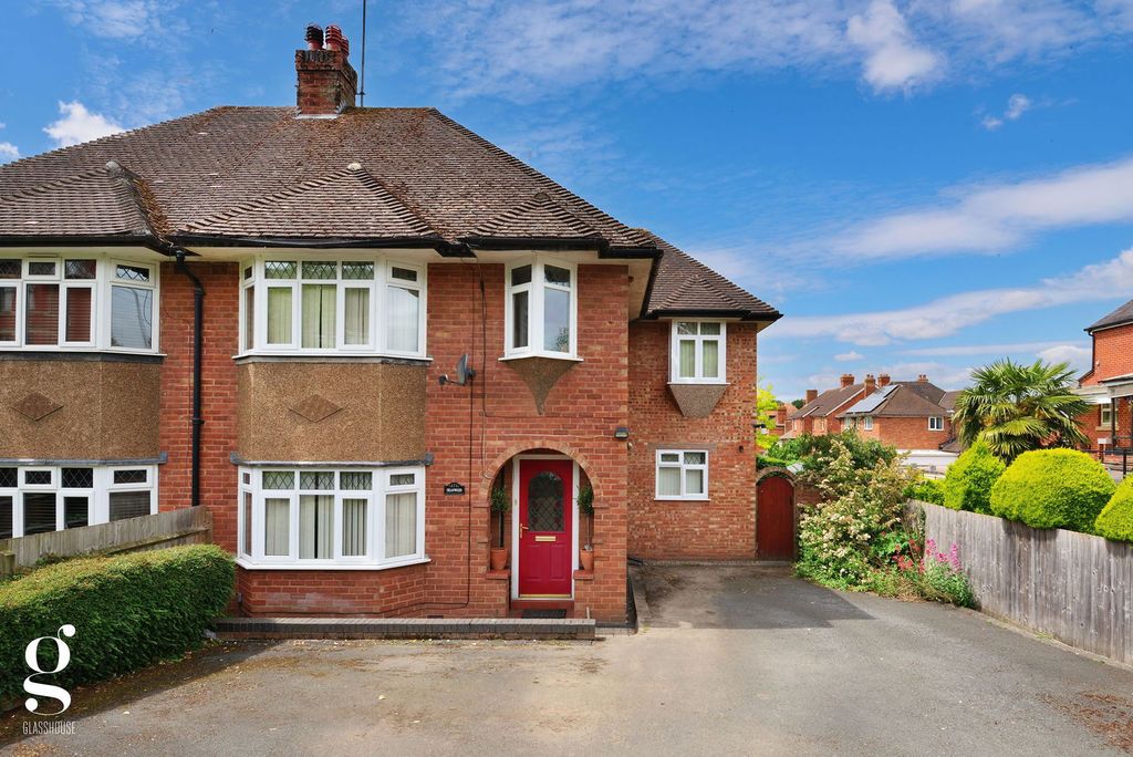 Property photo 2 of 35
