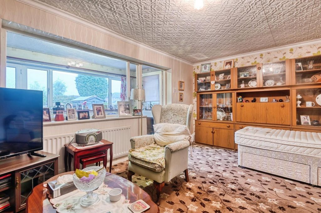 Property photo 3 of 19 7stp15.Jpg