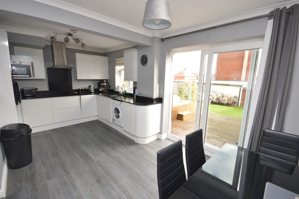 Property photo 2 of 13 2 - Picture No. 10