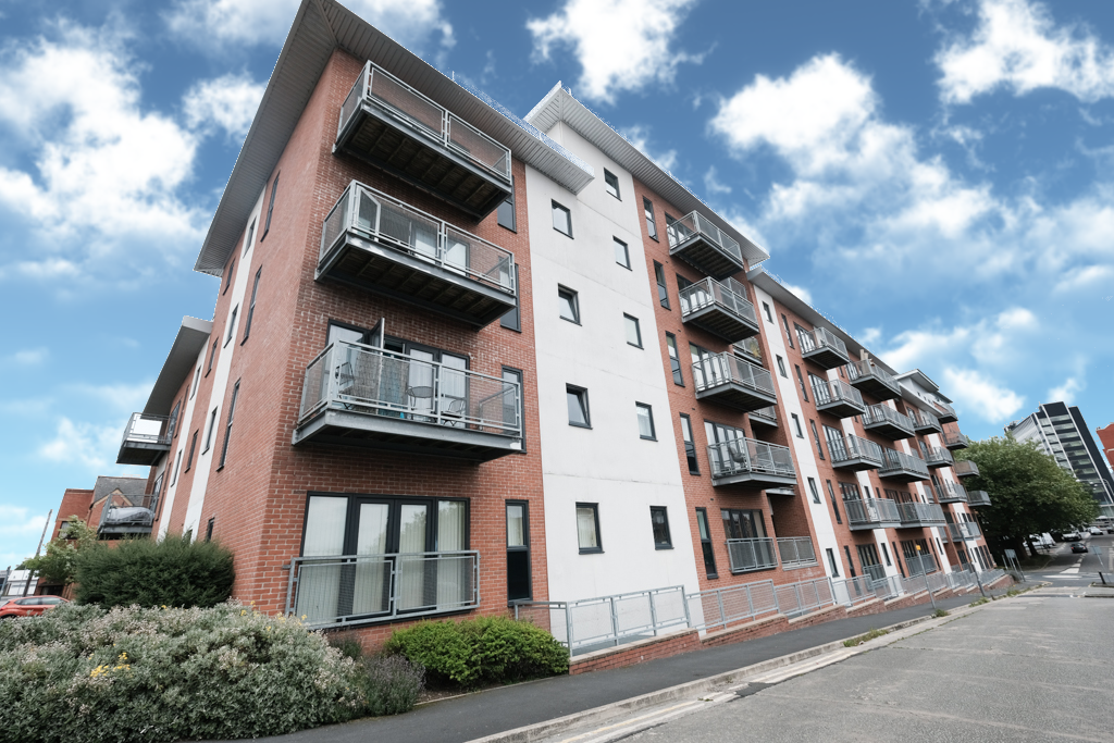 Property photo 1 of 2