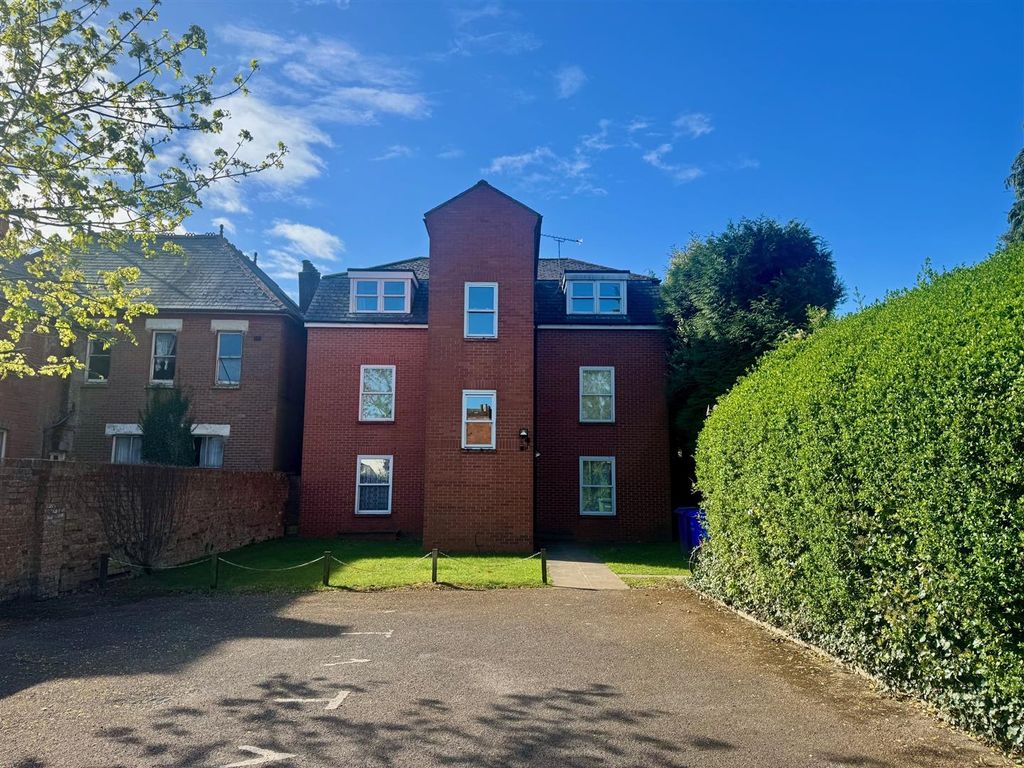 Property photo 1 of 7 Front.Jpg