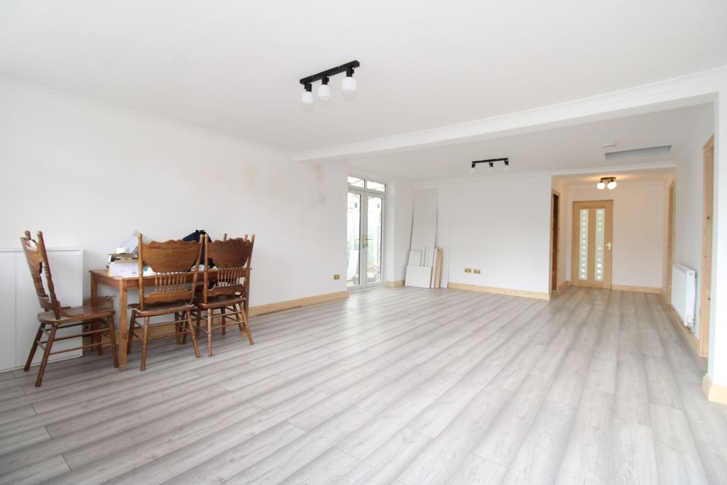 Property photo 2 of 10 Img_5788