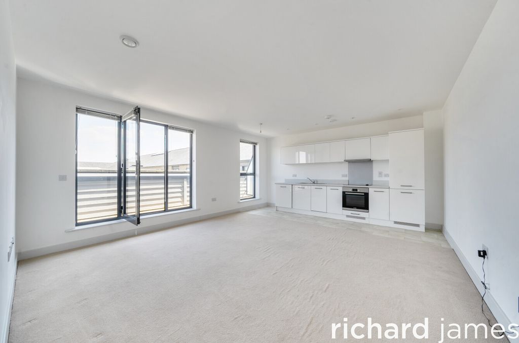 Property photo 3 of 15 6303225871Ea4Cf6Bda97Db9Beb9979E