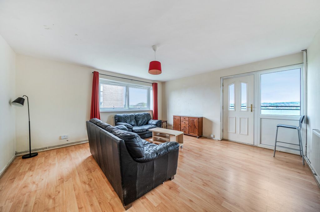 Property photo 3 of 14 1453862-3-69Ef908...
