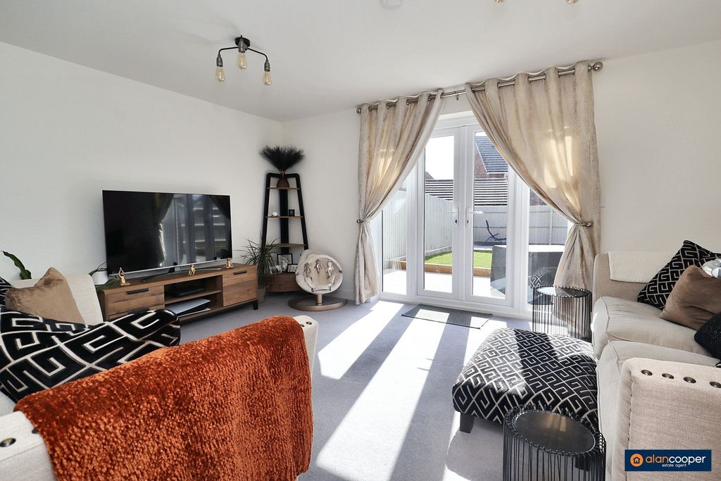 Property photo 2 of 20 4514944