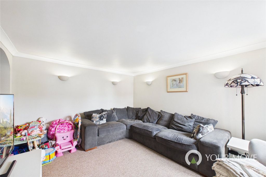 Property photo 3 of 14 Picture No. 05
