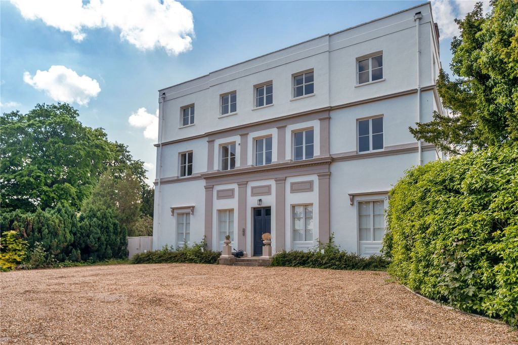 Property photo 2 of 14 Picture No. 13