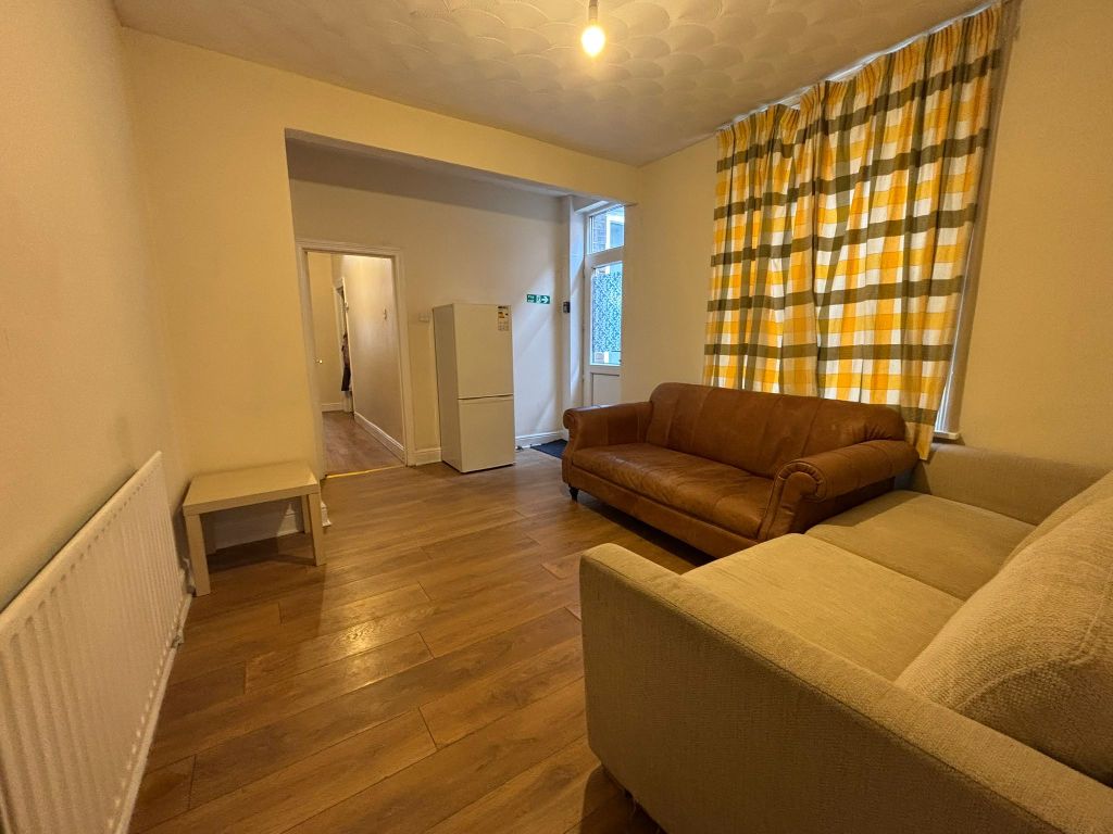 Property photo 2 of 13 1Cfcc3c2-3Cda-4A88-9550-F3875c7844Be