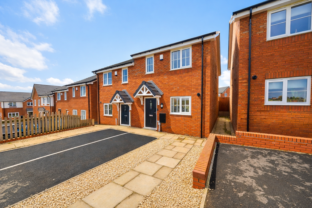 Property photo 1 of 18 Front