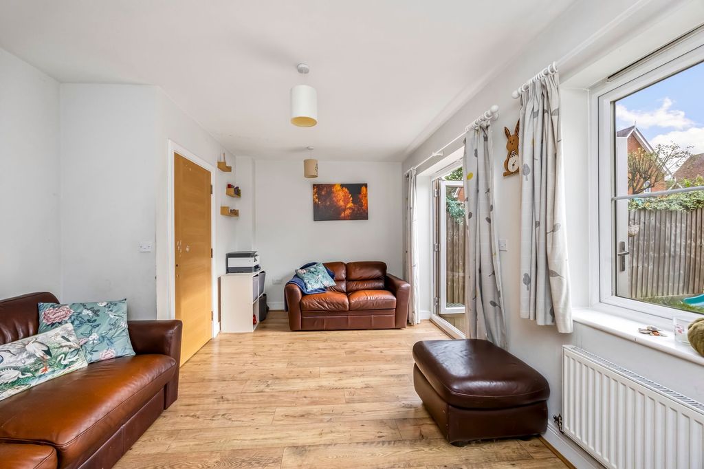Property photo 2 of 19