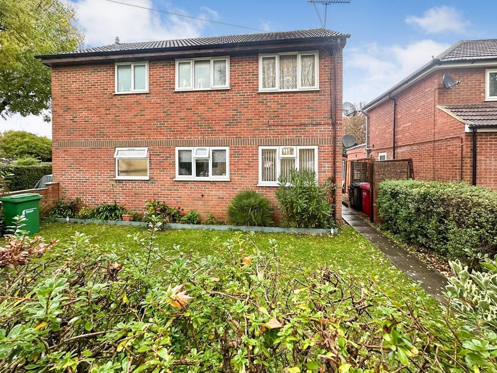 Property photo 1 of 15 Front (Exterior)