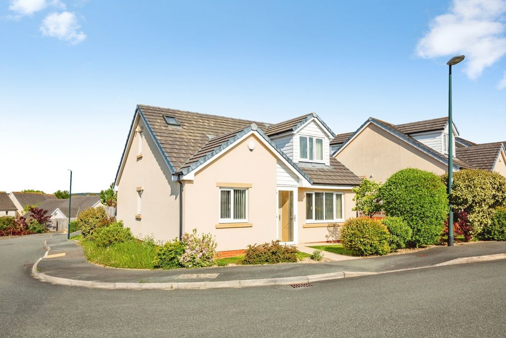 Property photo 1 of 19 Pbox-Img.Jpg