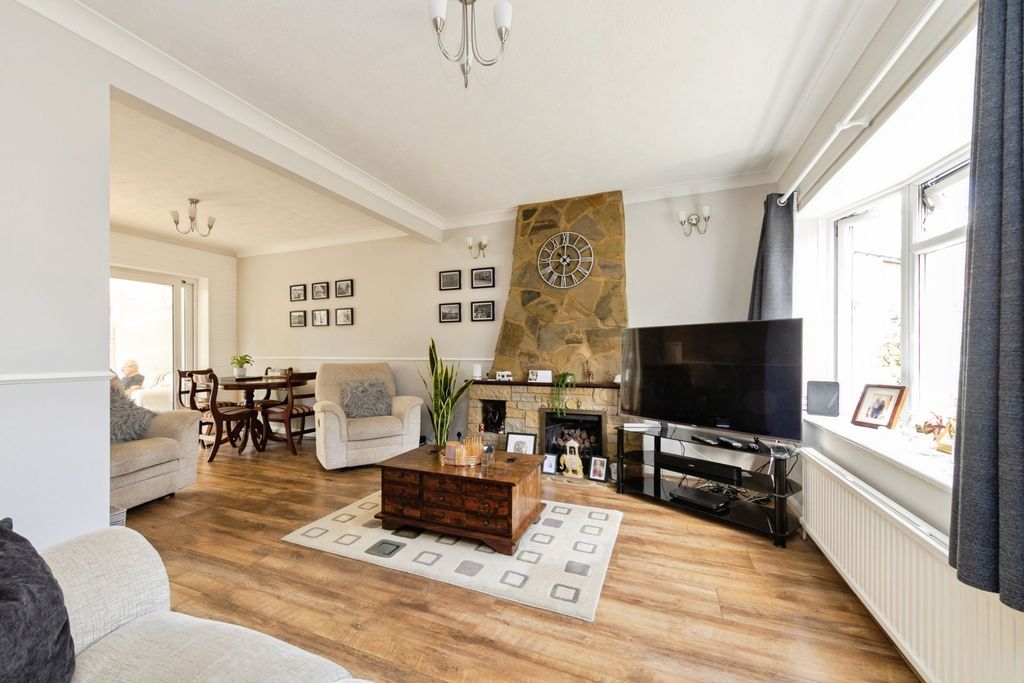 Property photo 2 of 17 Pbox-Img.Jpg