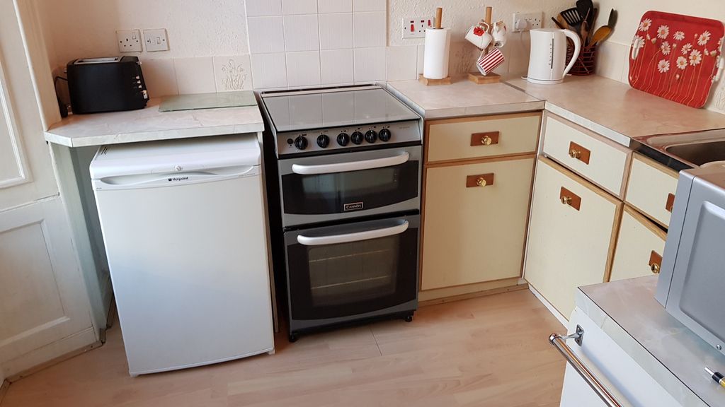 Property photo 2 of 5