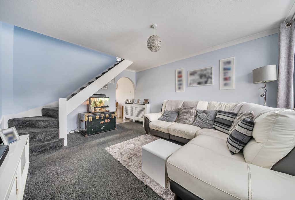 Property photo 2 of 12 1369124-6-68F0B5B...