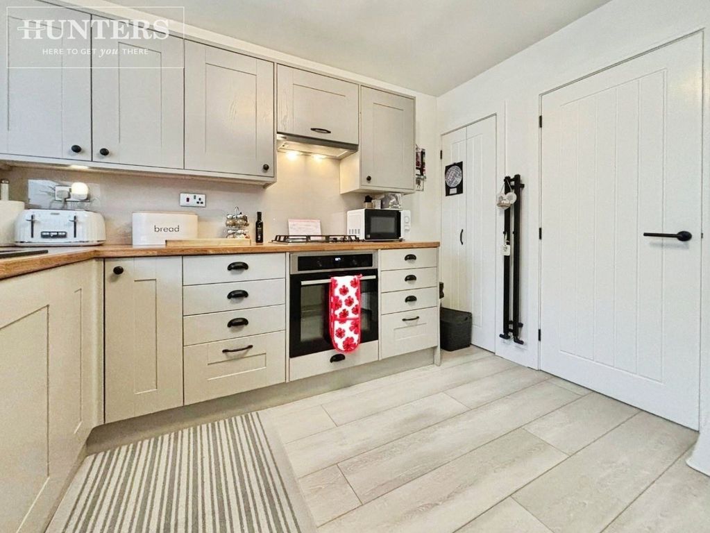 Property photo 3 of 17 Pbox-Img.Jpg