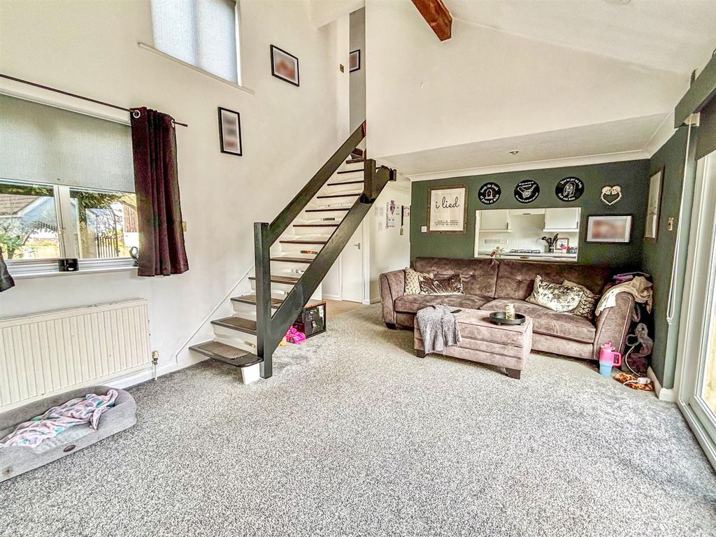 Property photo 2 of 10 Img_0094.Jpg