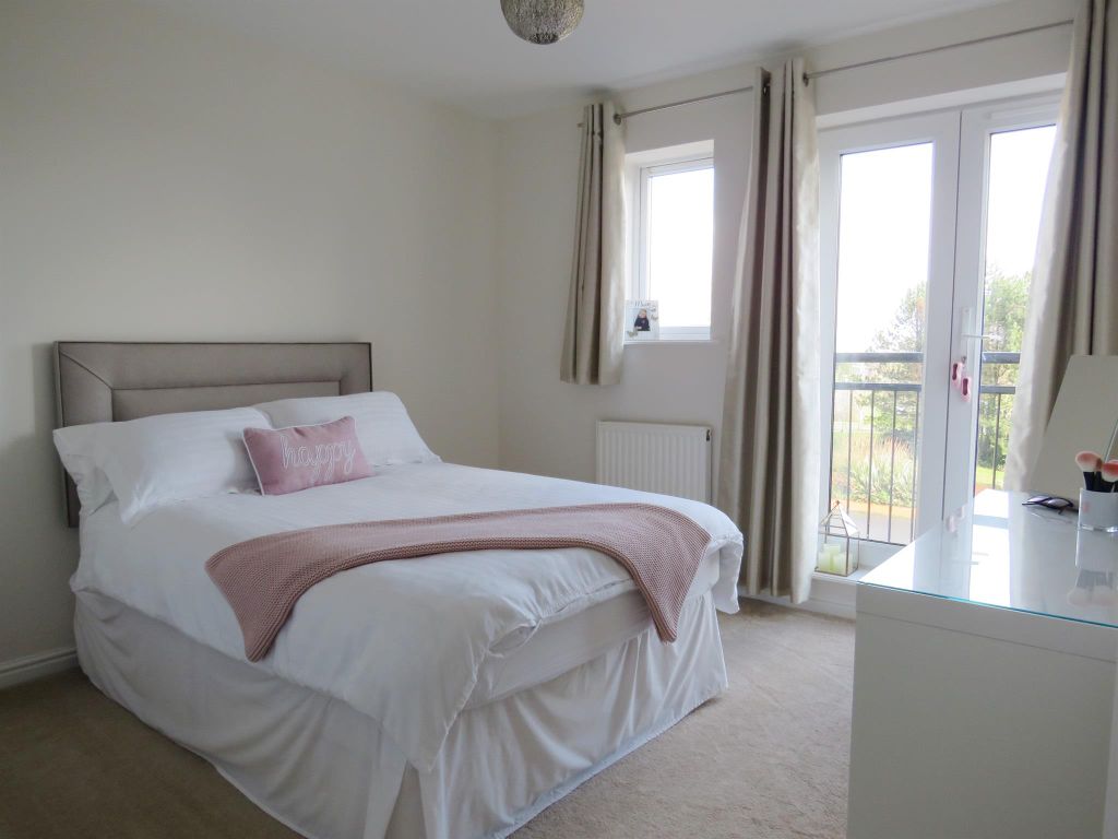 Property photo 3 of 7 Bedroom 1