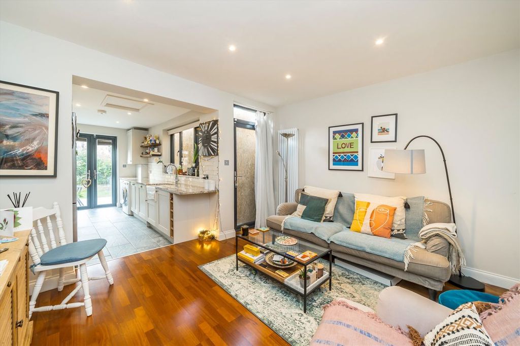 Property photo 3 of 9