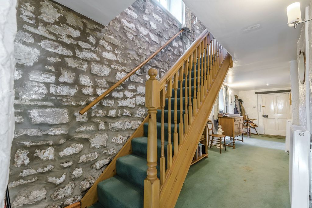 Property photo 2 of 24